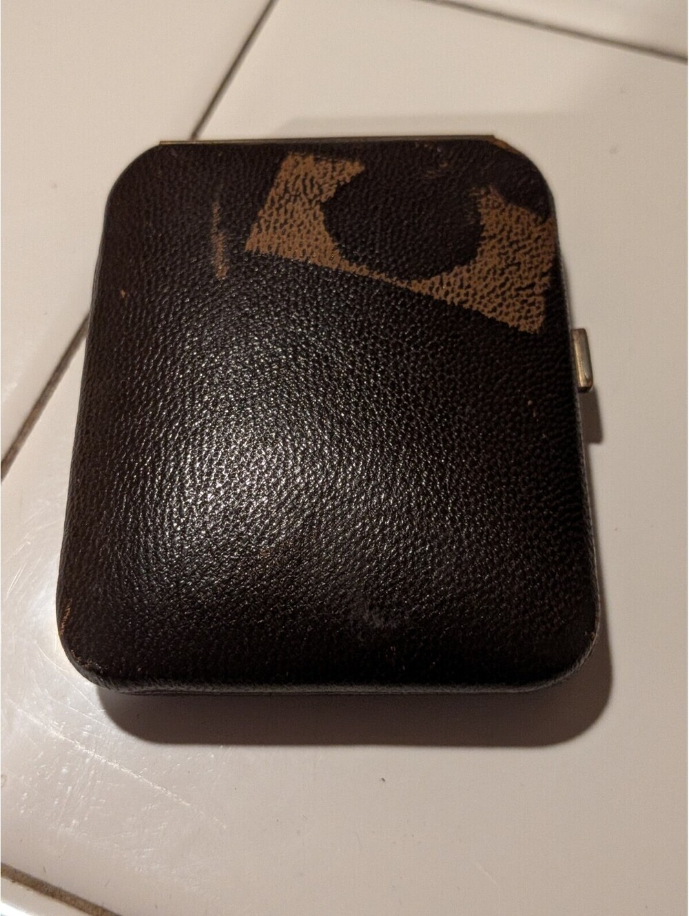 VINTAGE BUXTON BROWN COWHIDE KEY-TAINER KEY HARD CASE NEW
